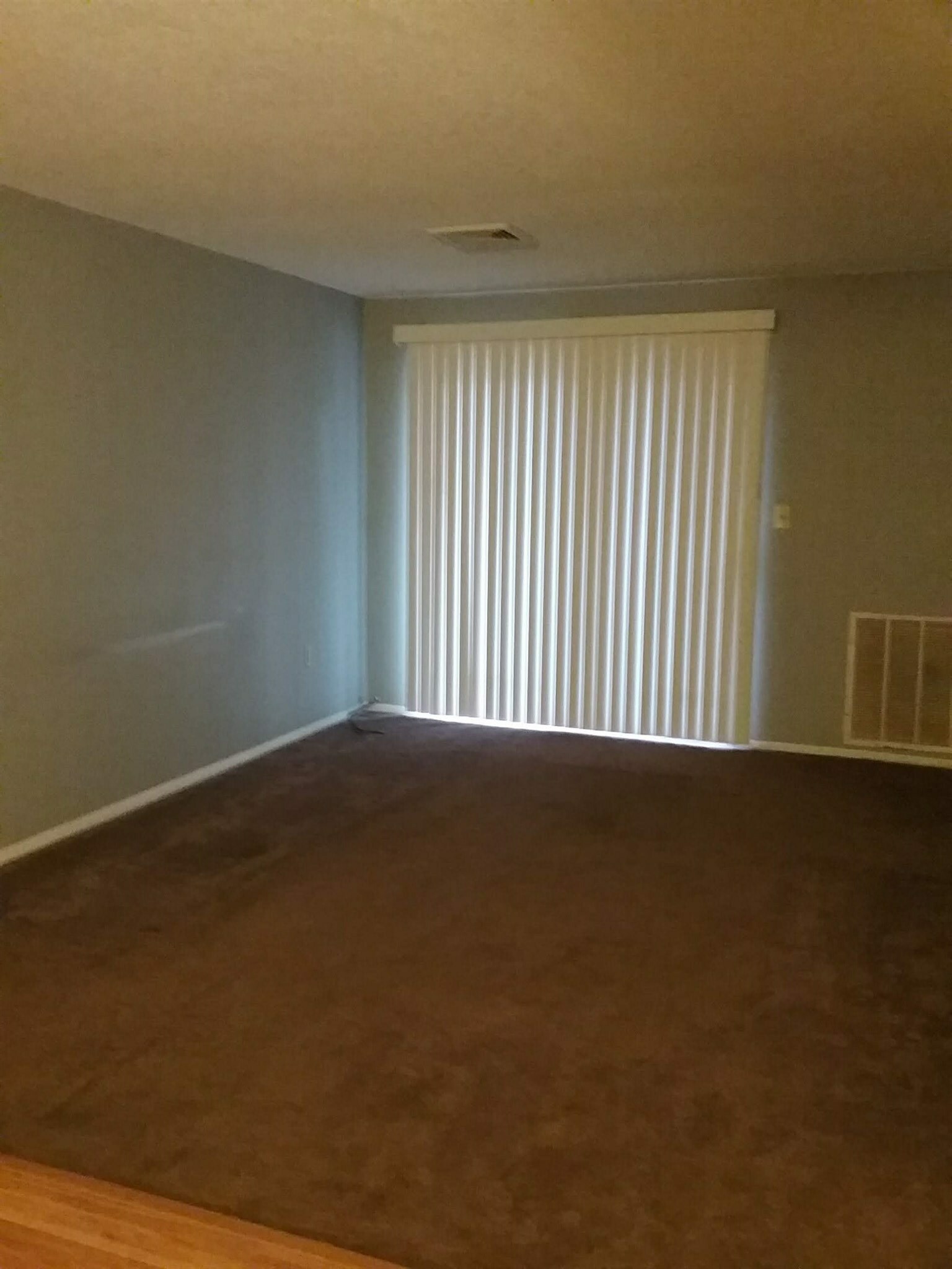 Property Photo:  1910 Blackstone Drive Building 19  Unit 10  NH 03063 