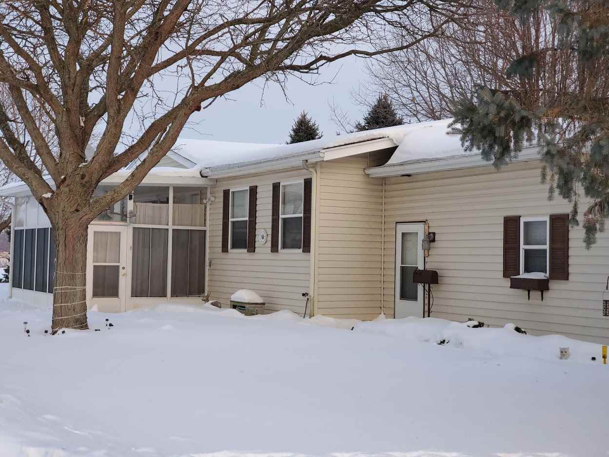 Property Photo:  406 East Wood Lane  IL 61008 