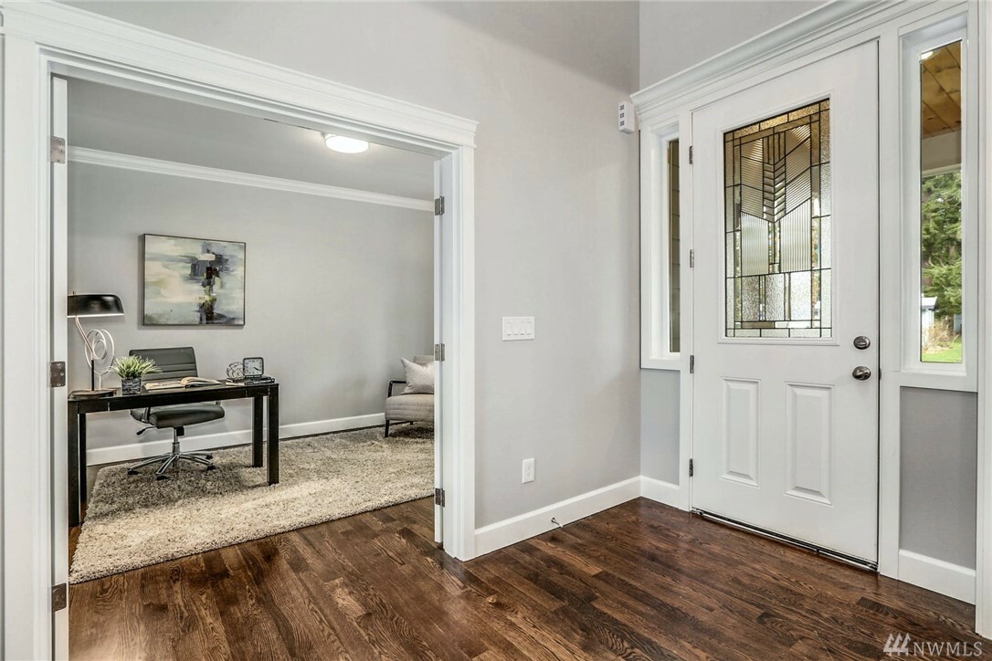 Property Photo: 15519 SE 24th St WA 98007