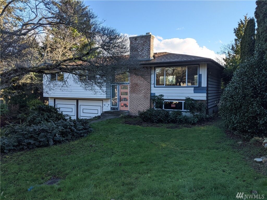 Property Photo:  8422 220th Place SW  WA 98026 