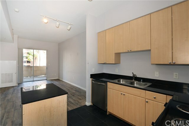 Property Photo:  388 E Ocean Blvd. 409  CA 90802 