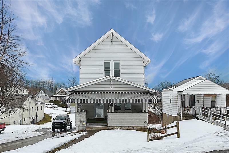 Property Photo:  913 Elm St  PA 15001 