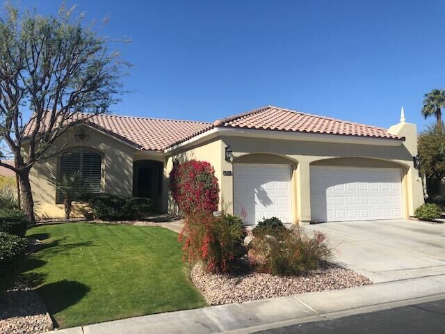 Property Photo:  40441 Calle Santa Anita  CA 92203 