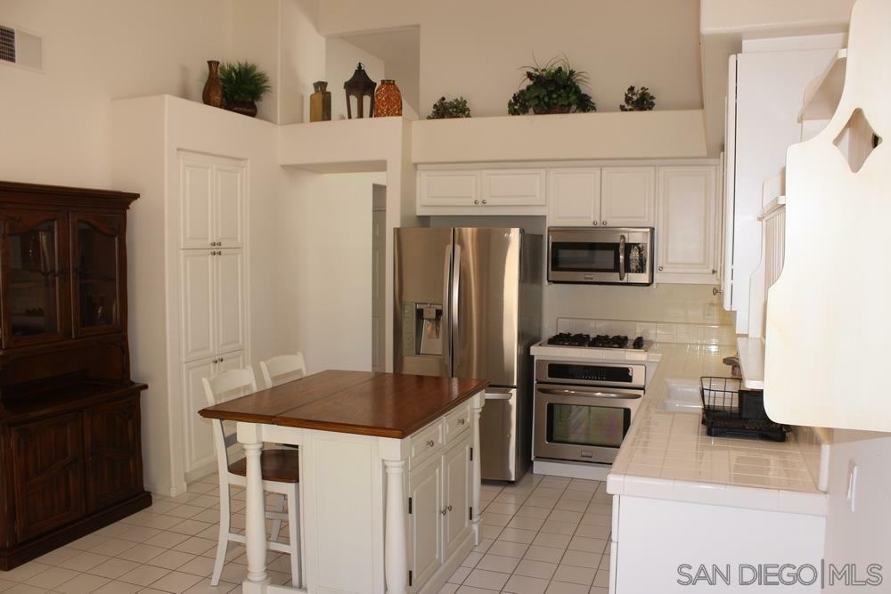 Property Photo:  12273 Briardale Way  CA 92128 