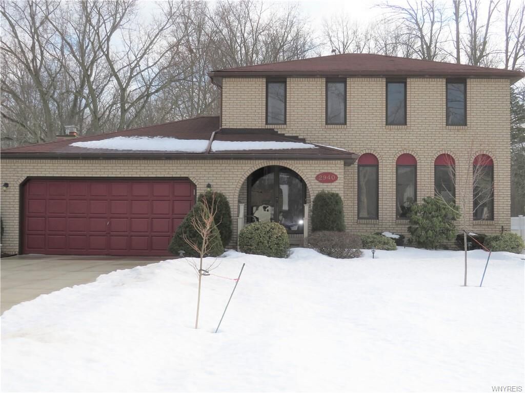 Property Photo:  2940 Sunset Drive  NY 14072 