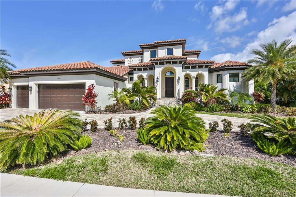 Property Photo:  949 Symphony Isles Boulevard  FL 33572 