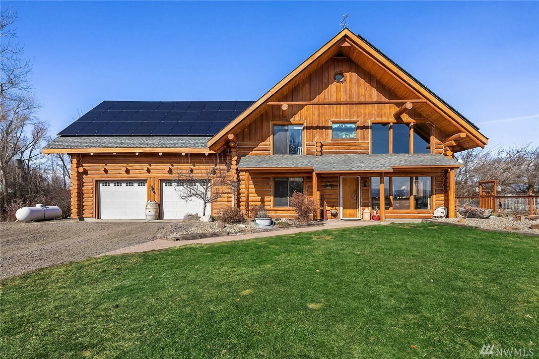 Property Photo: 310 Rosebriar Lane WA 98926