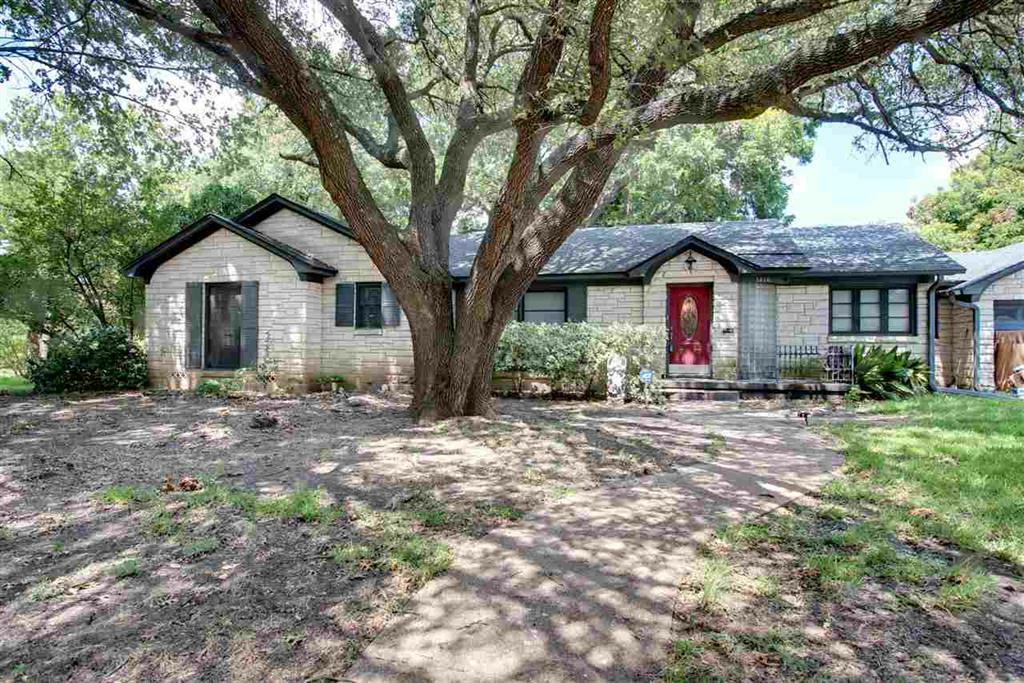 Property Photo:  1410 Springdale  TX 76710 