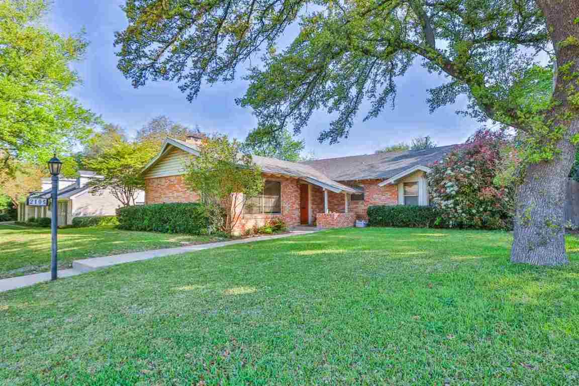 Property Photo:  2105 Wooded Acres Drive  TX 76710 