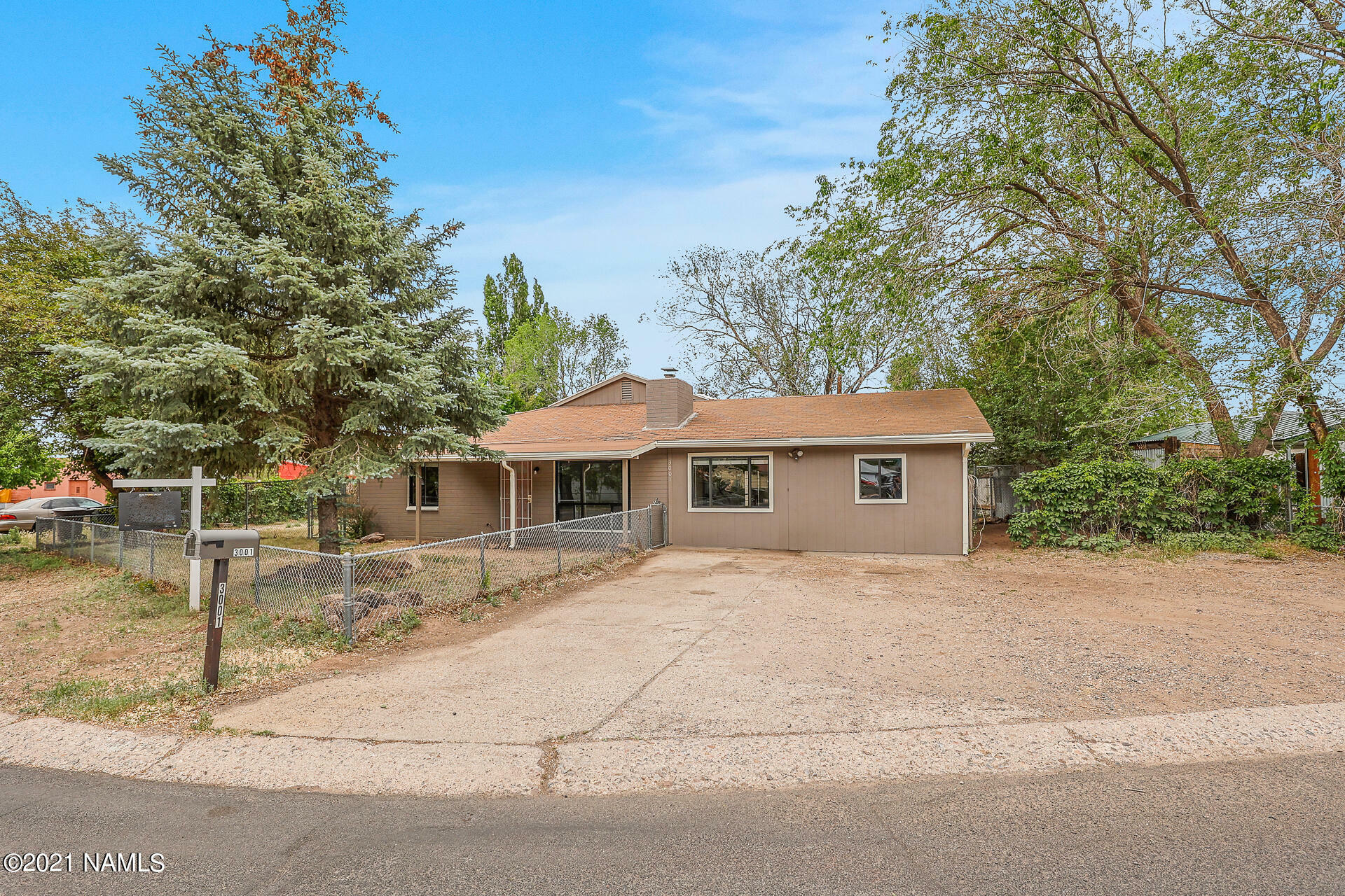 Property Photo:  3001 E Lewis Drive  AZ 86004 