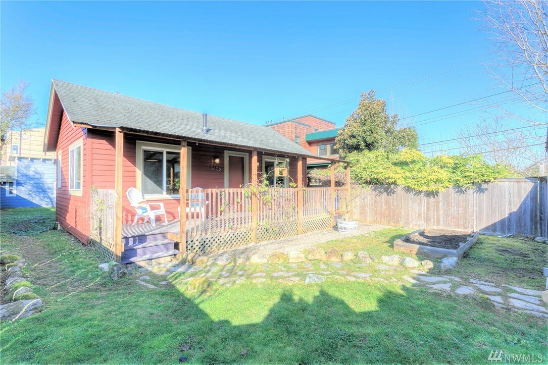 Property Photo:  5405 25th Ave SW  WA 98106 