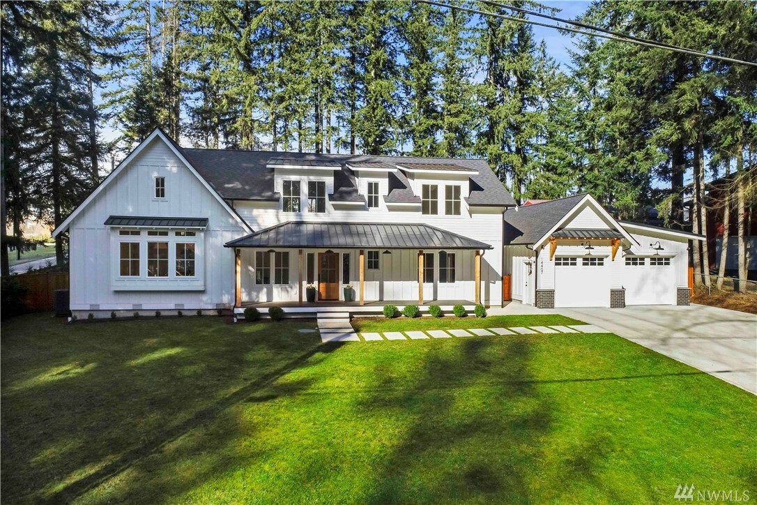 Property Photo:  14407 Chain Lake Rd  WA 98272 