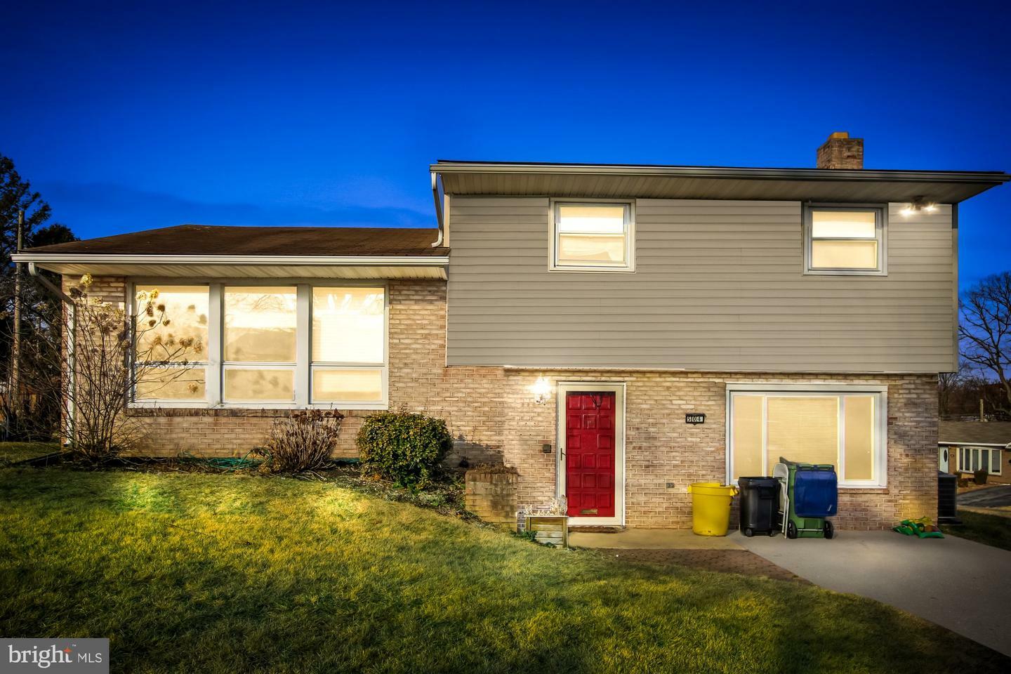 Property Photo:  504 Matthew Road  PA 17109 