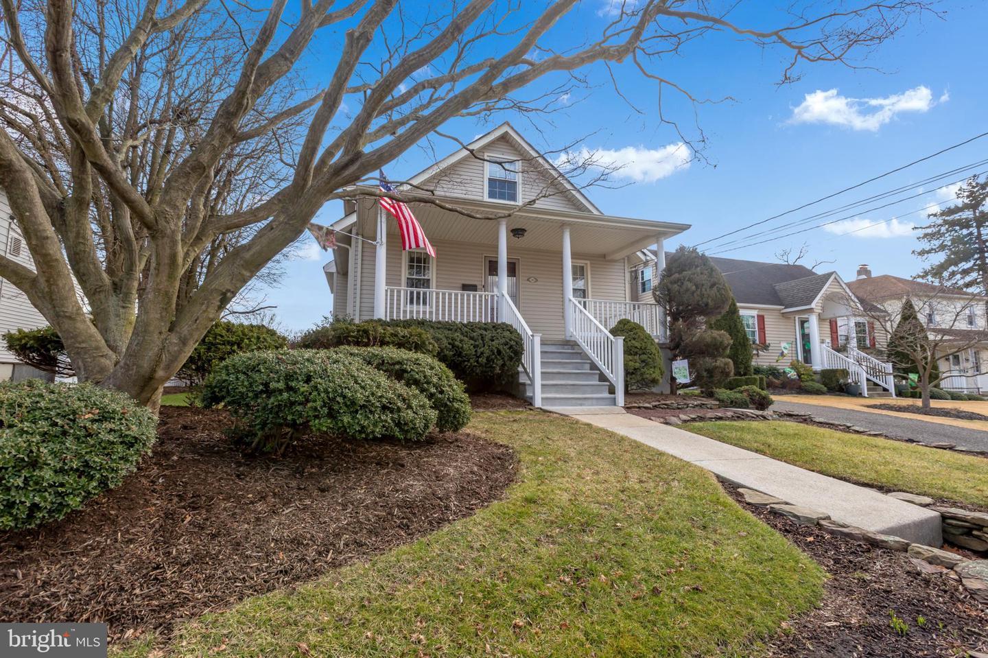 Property Photo:  126 E Evesham Avenue  NJ 08049 