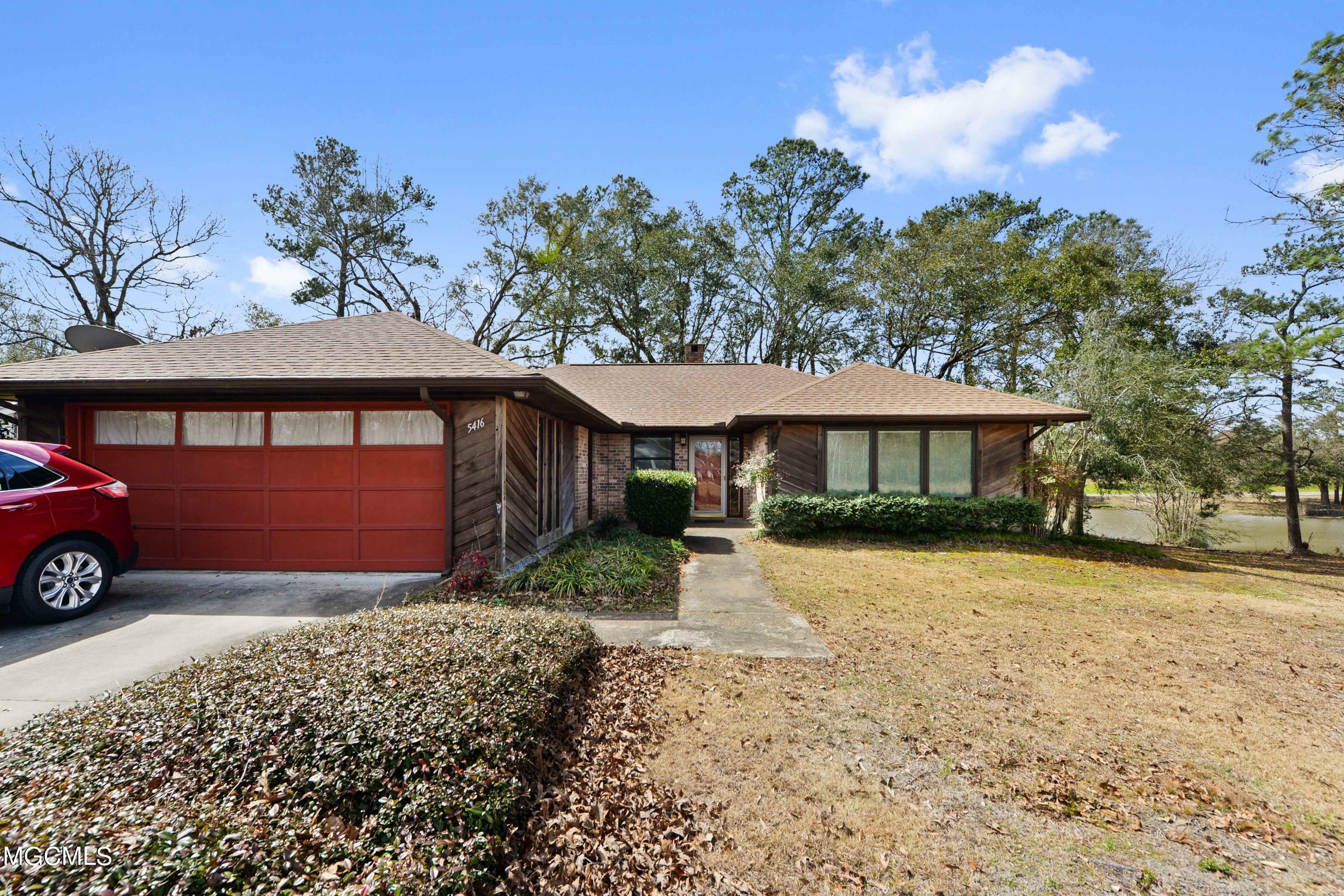 Property Photo: 5416 E Diamondhead Drive MS 39525