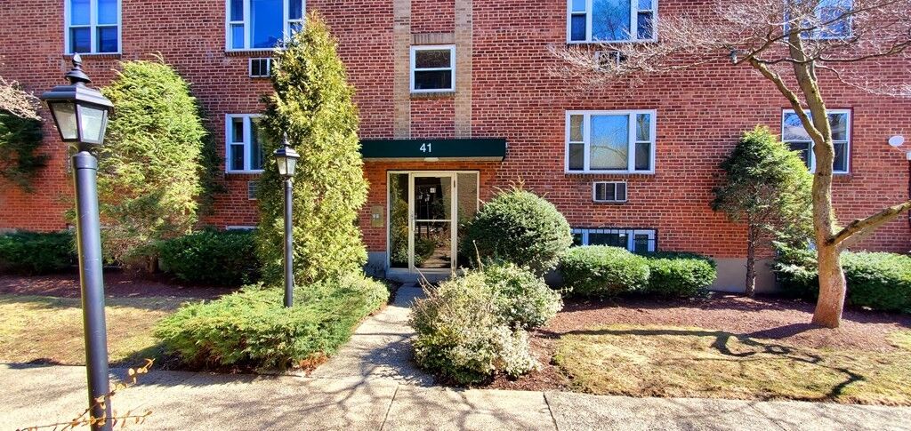 Property Photo:  41 Colborne B2  MA 02135 