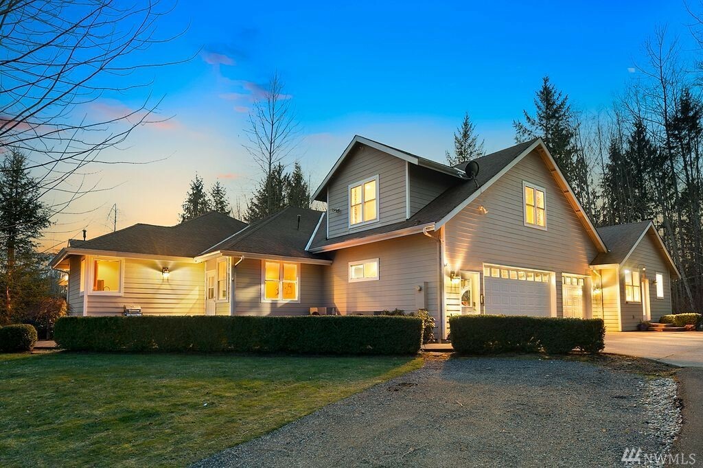 Property Photo:  10522 Wagner Rd  WA 98290 