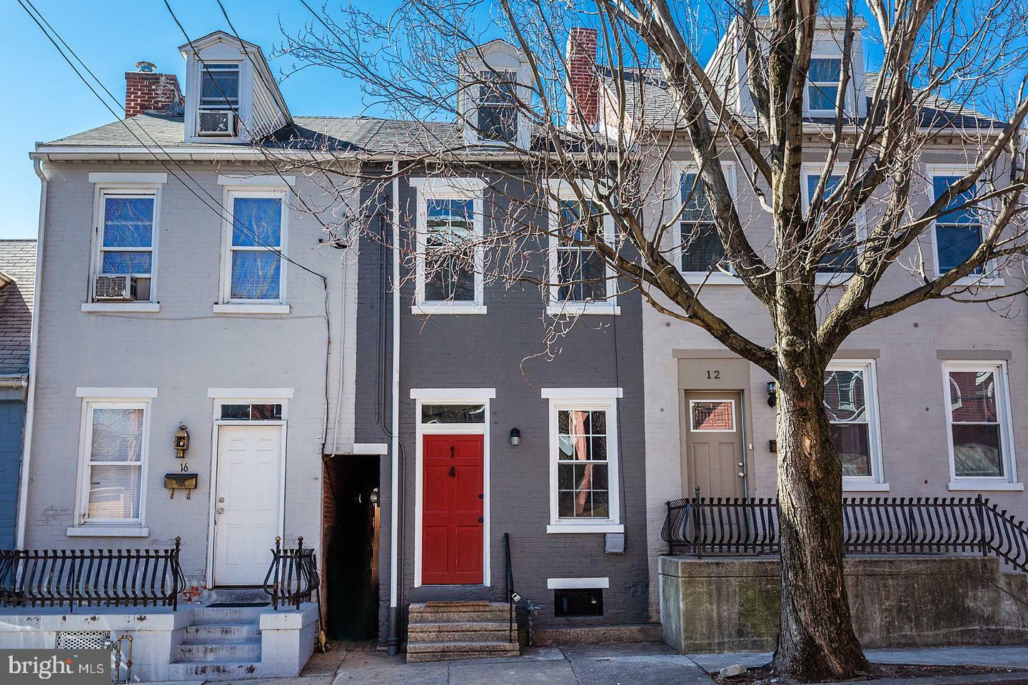 Property Photo: 14 S Mary Street PA 17603