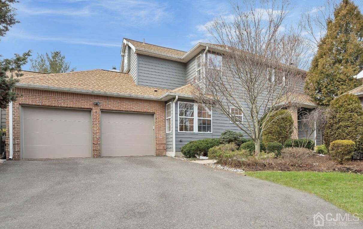 Property Photo:  6 Fairway Boulevard  NJ 08831 