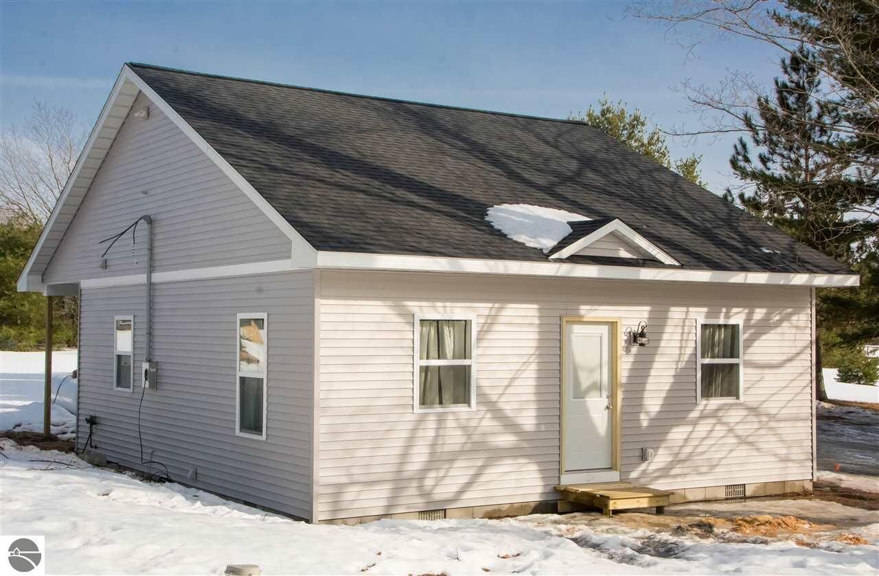 Property Photo: 3076 County Road 571 MI 49646