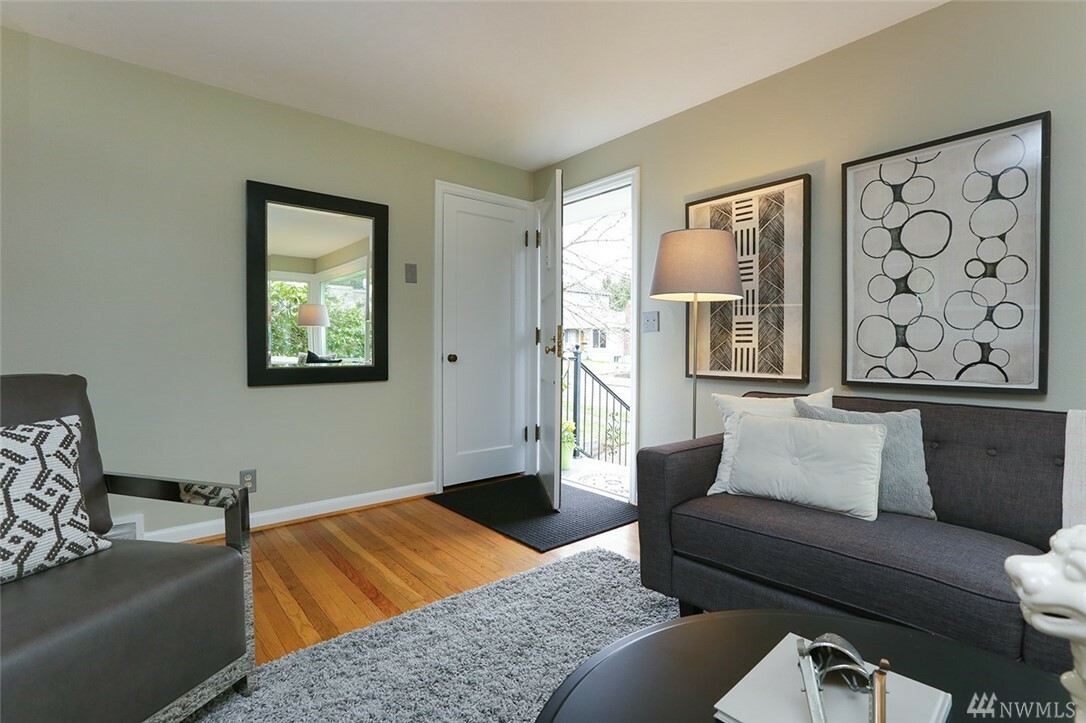 Property Photo: 8018 37th Ave NE WA 98115