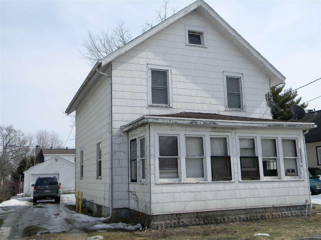 Property Photo:  1233 8th St  WI 53511 