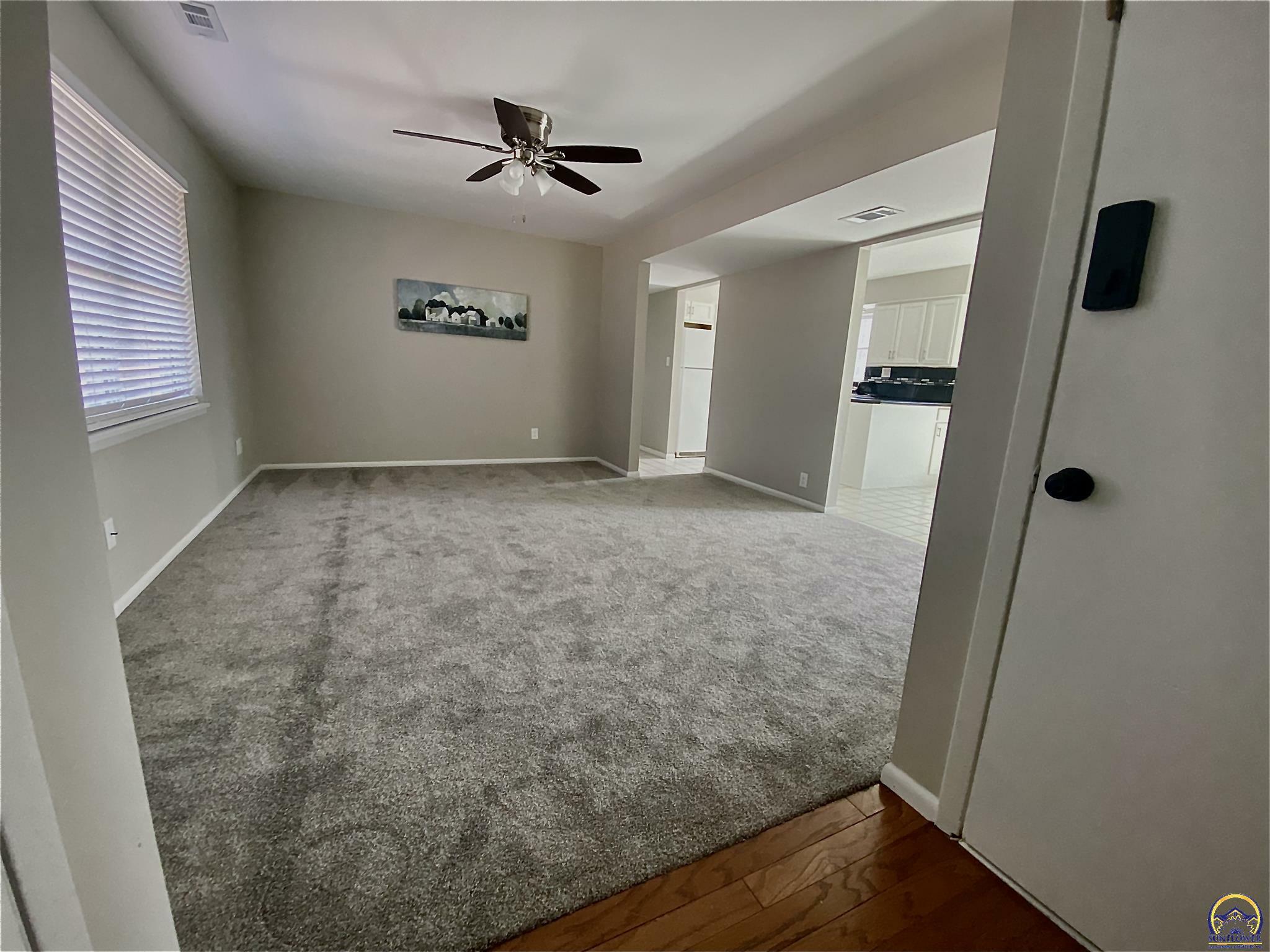 Property Photo:  5450 SW 12th Ter  KS 66604 