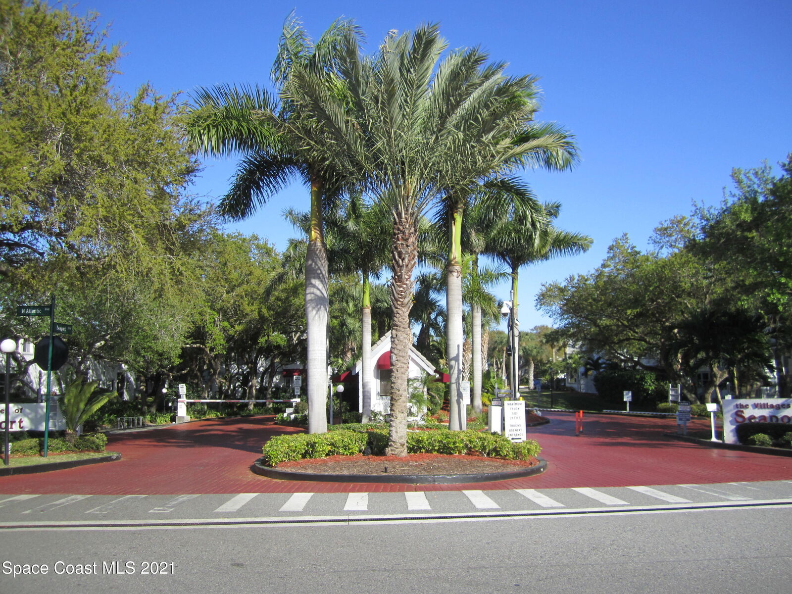 Property Photo:  806 Mystic Drive  FL 32920 