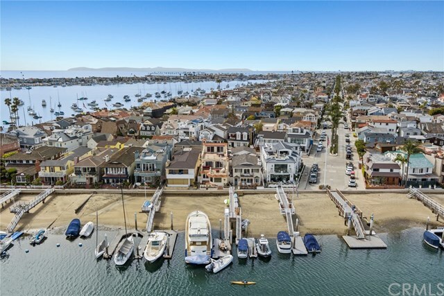 Property Photo: 125 E Bay Front CA 92662