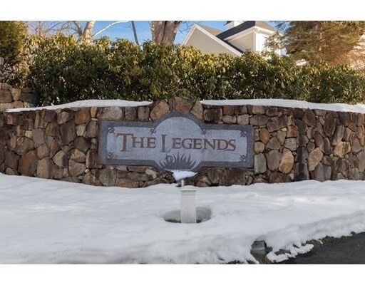 Property Photo:  22 Crenshaw Lane 22  MA 01810 