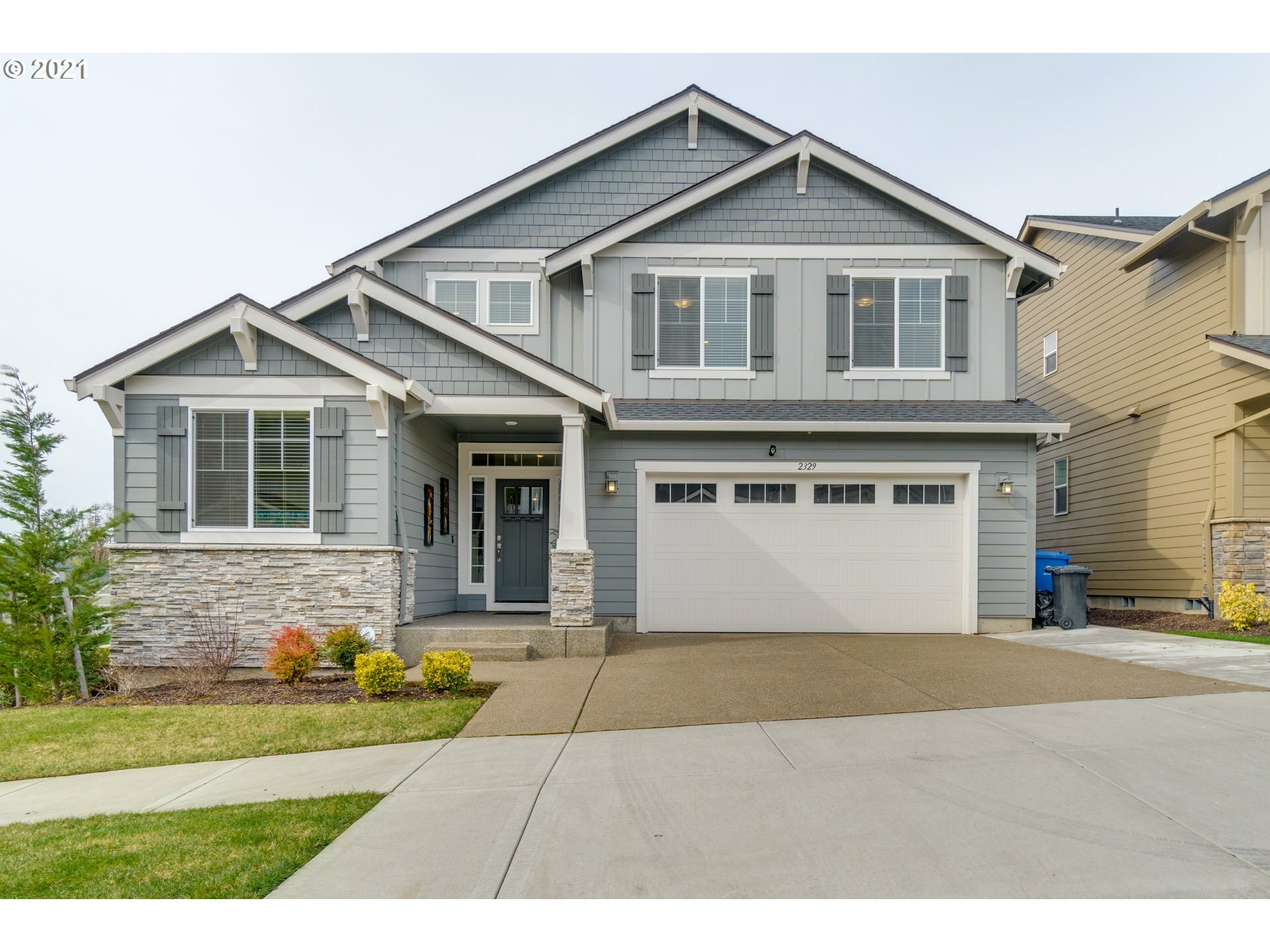 Property Photo: 2329 SW 43rd St OR 97080