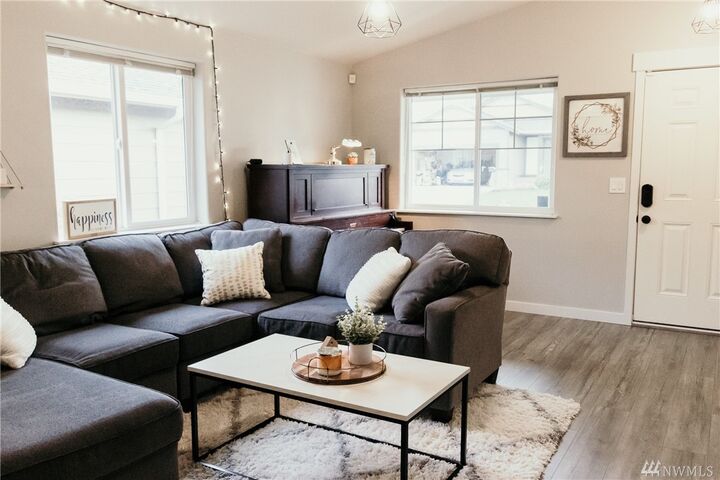 Property Photo:  4509 Skylers Aly  WA 98274 