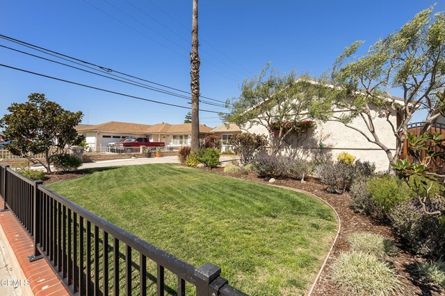 Property Photo:  825 Glacier Avenue  CA 93041 