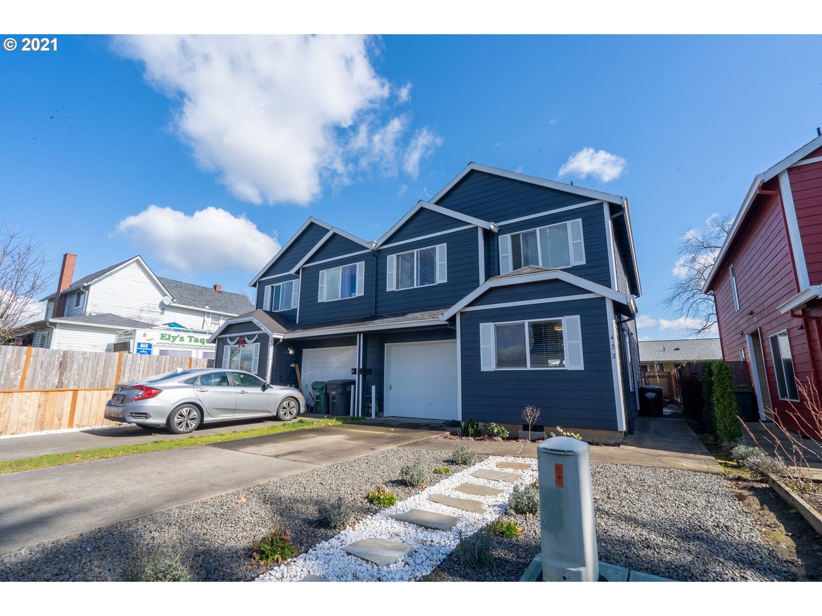 Property Photo:  432 SE 12th Ave  OR 97123 