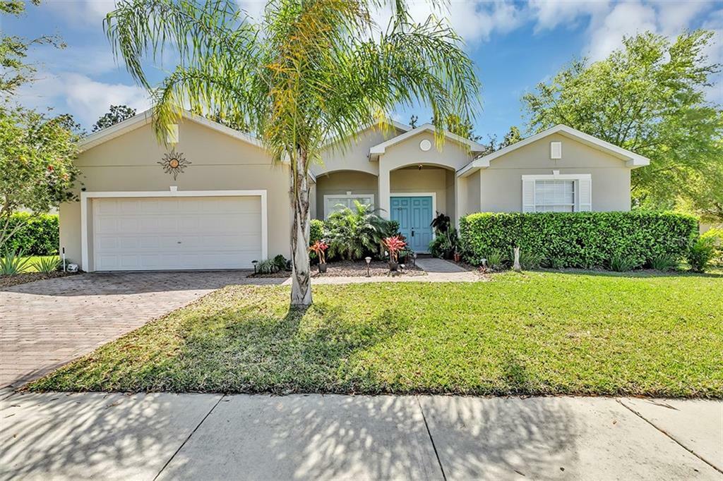 Property Photo:  5552 Windsong Oak Drive  FL 34748 