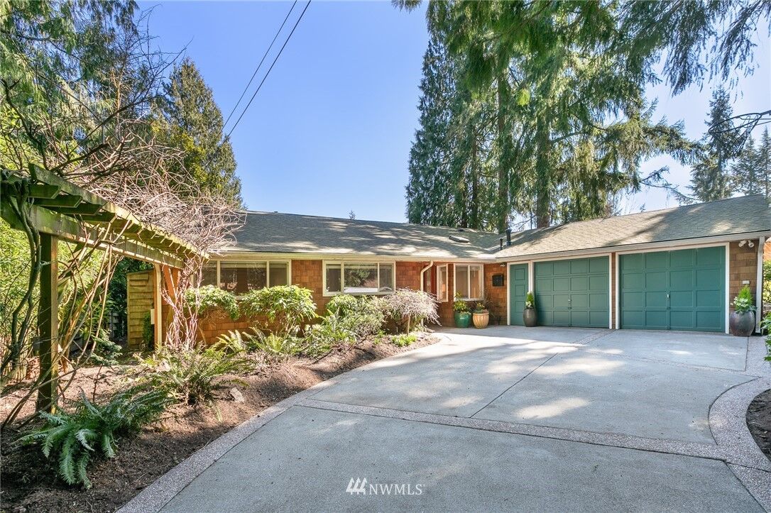 Property Photo: 16010 37th Avenue NE WA 98155