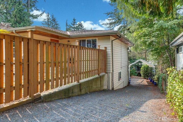 Property Photo: 14019 Interlake Ave N WA 98133