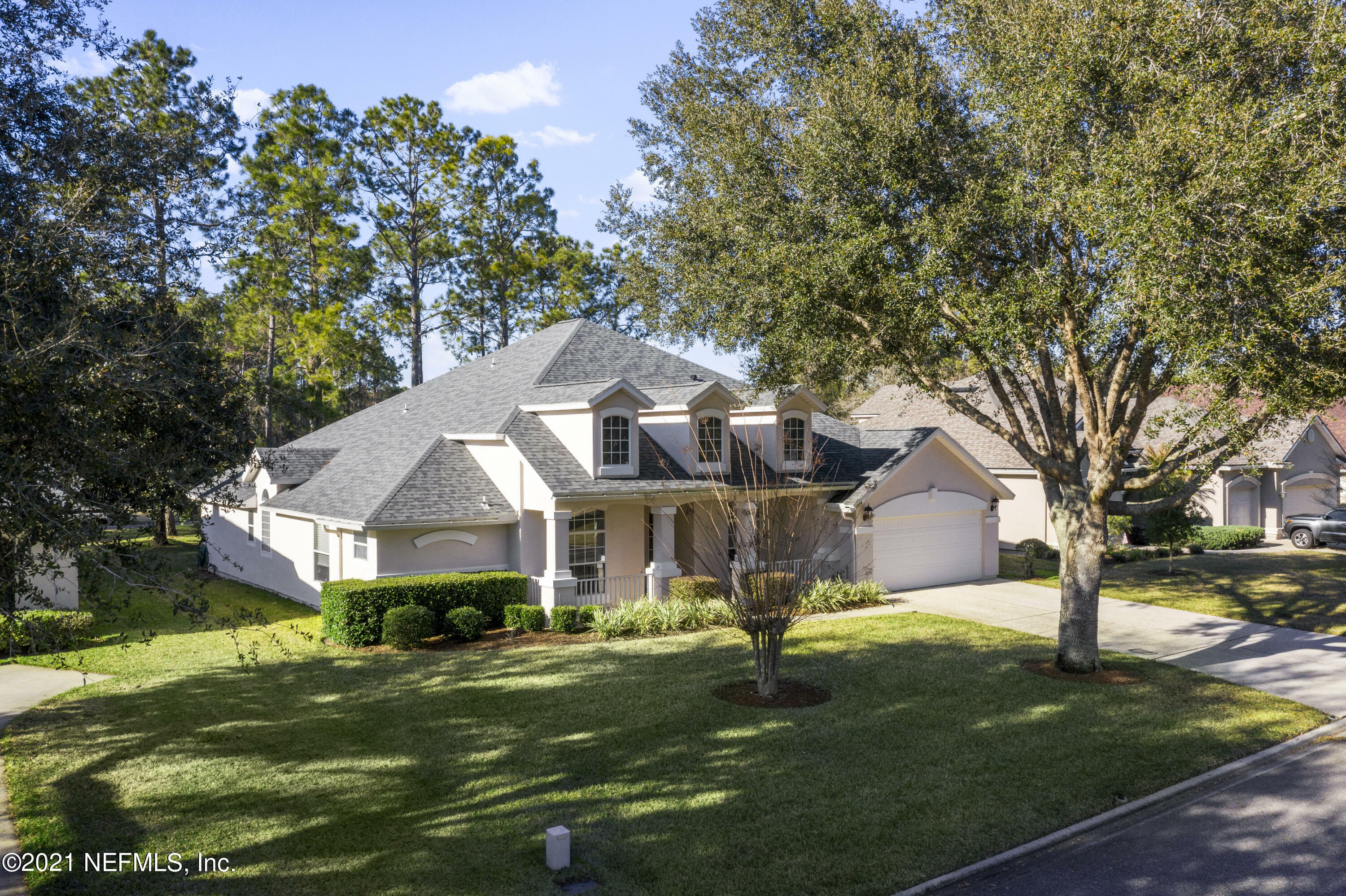 Property Photo: 1924 Lyndhurst Drive FL 32092
