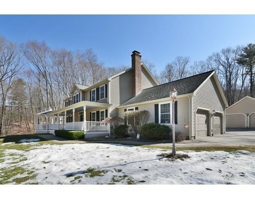 Property Photo:  92 Sutton Rd  MA 01570 