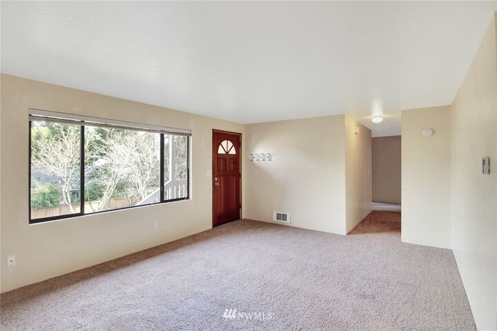 Property Photo:  323 NE 178th Street  WA 98155 