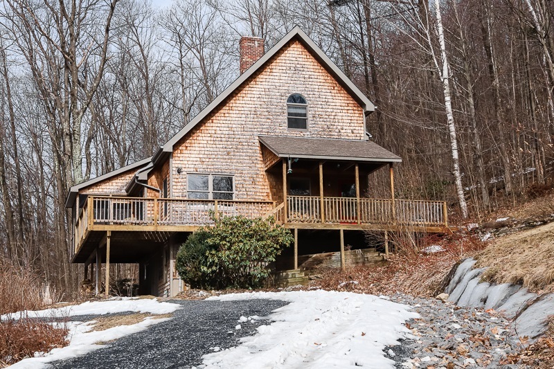 Property Photo: 1643 Lincoln Hill VT 05461
