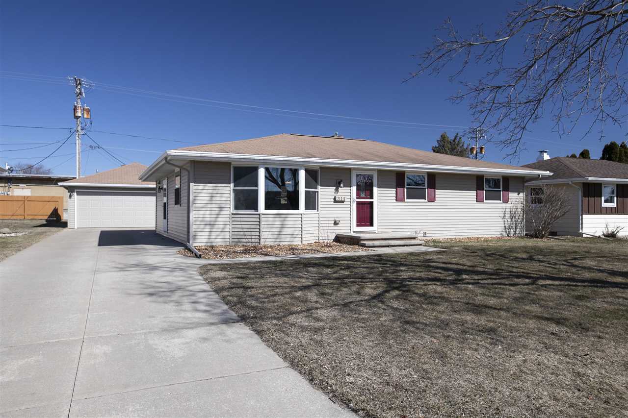 Property Photo:  314 W Weiland Avenue  WI 54911 