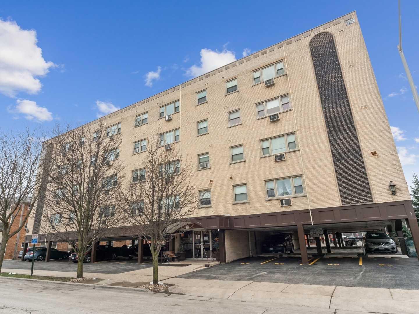 Property Photo:  8245 W Belmont Avenue 5I  IL 60171 