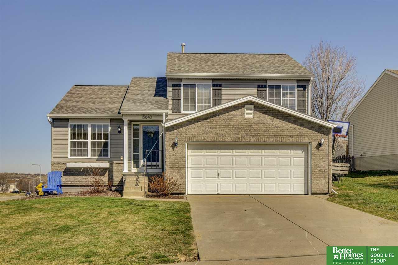 Property Photo:  15840 Blackwalnut  NE 68136 