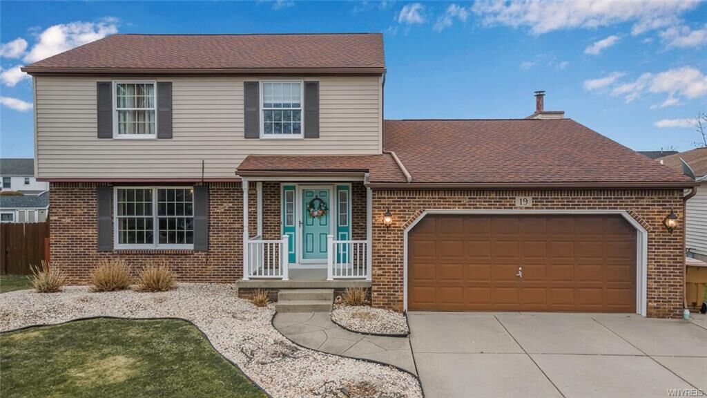 Property Photo: 19 Parktrail Lane NY 14227