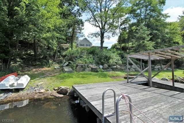 Property Photo: 433 Maxim Drive NJ 07843