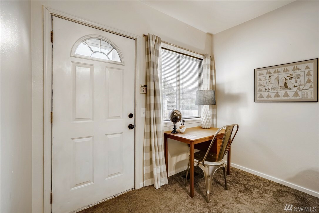 Property Photo: 724 S Director St WA 98108