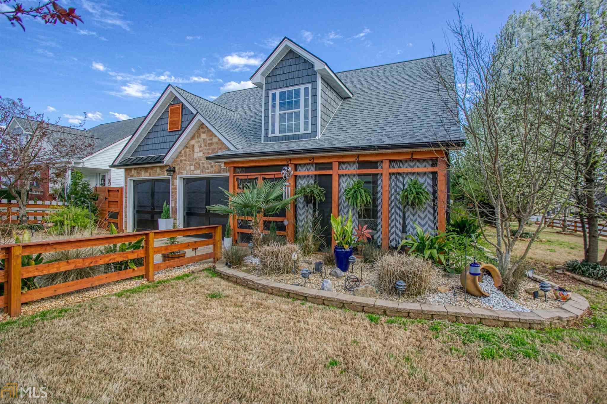 Property Photo: 701 Williamsburg Ct GA 30180