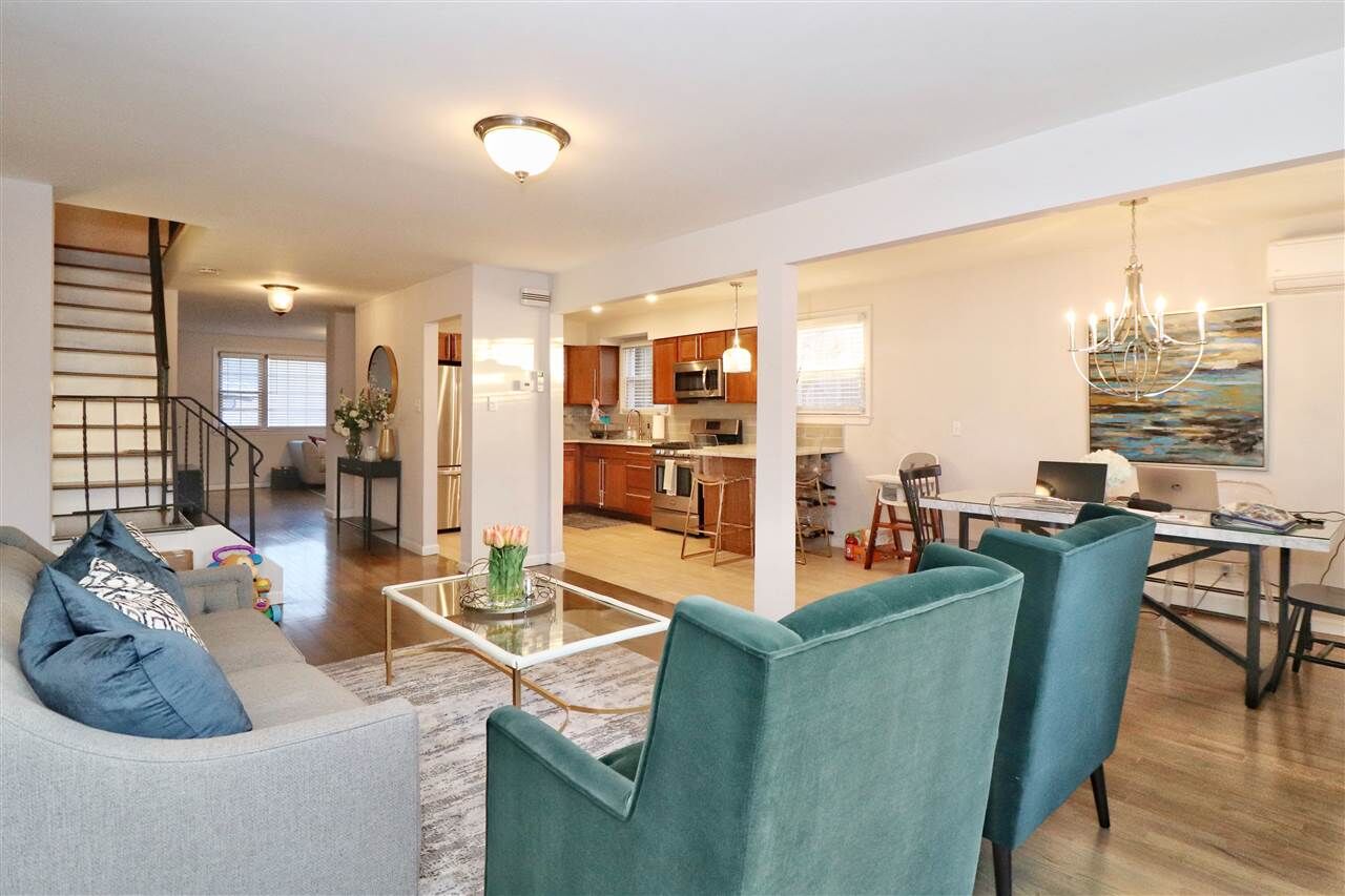 Property Photo:  45 Lienau Pl 2  NJ 07307 