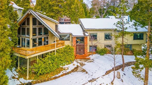 Property Photo: 704 Zurich Drive CA 92352